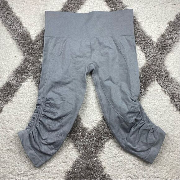 Lululemon In The Flow Crop II - Picture 4 of 8